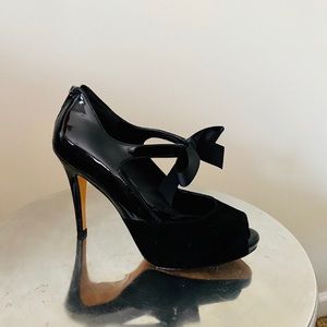 WHBM Peep Toes Lace Heels